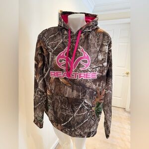NWT Realtree Women’s Pink and Brown Camouflage Hoodie Sz XL 16-18